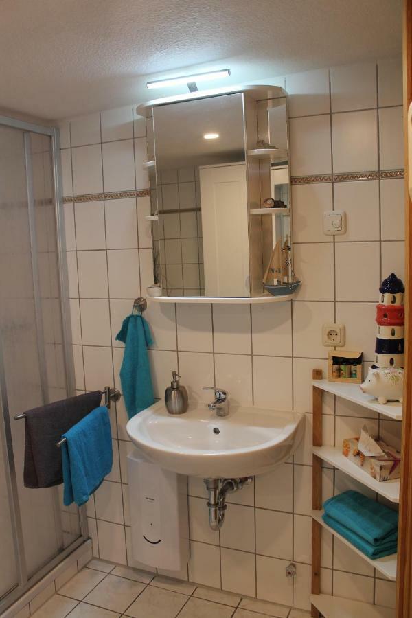 Lutzi'S Ferienwohnung 로스토크 외부 사진