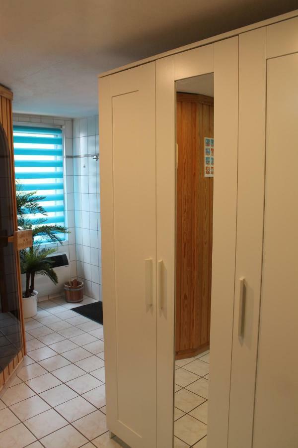 Lutzi'S Ferienwohnung 로스토크 외부 사진
